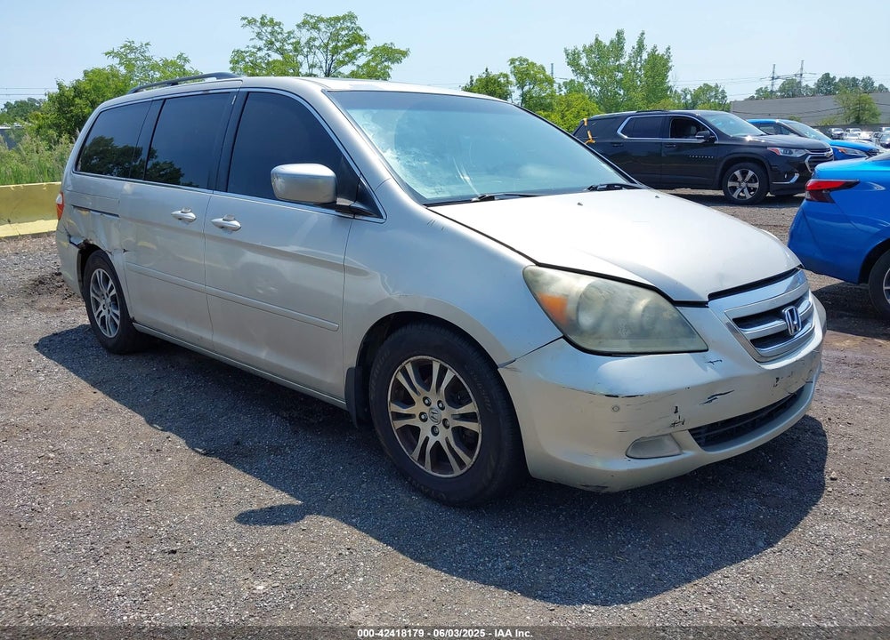 2005 HONDA ODYSSEY TOURING VIN: 5FNRL38805B025158