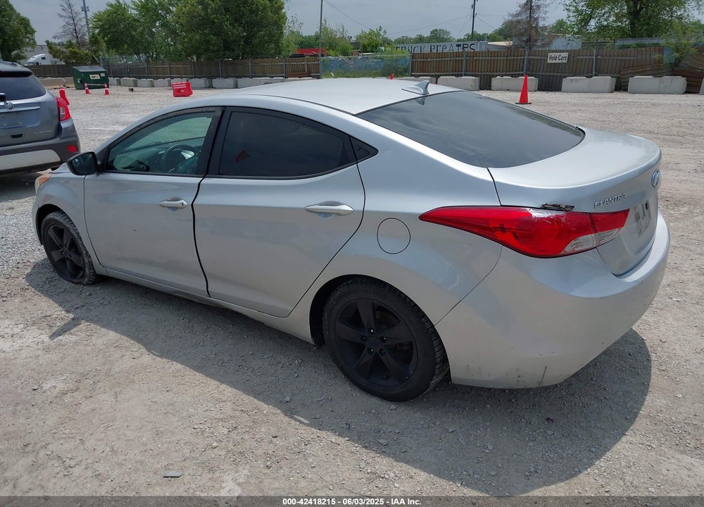 2011 HYUNDAI ELANTRA VIN: 5NPDH4AE5BH031049