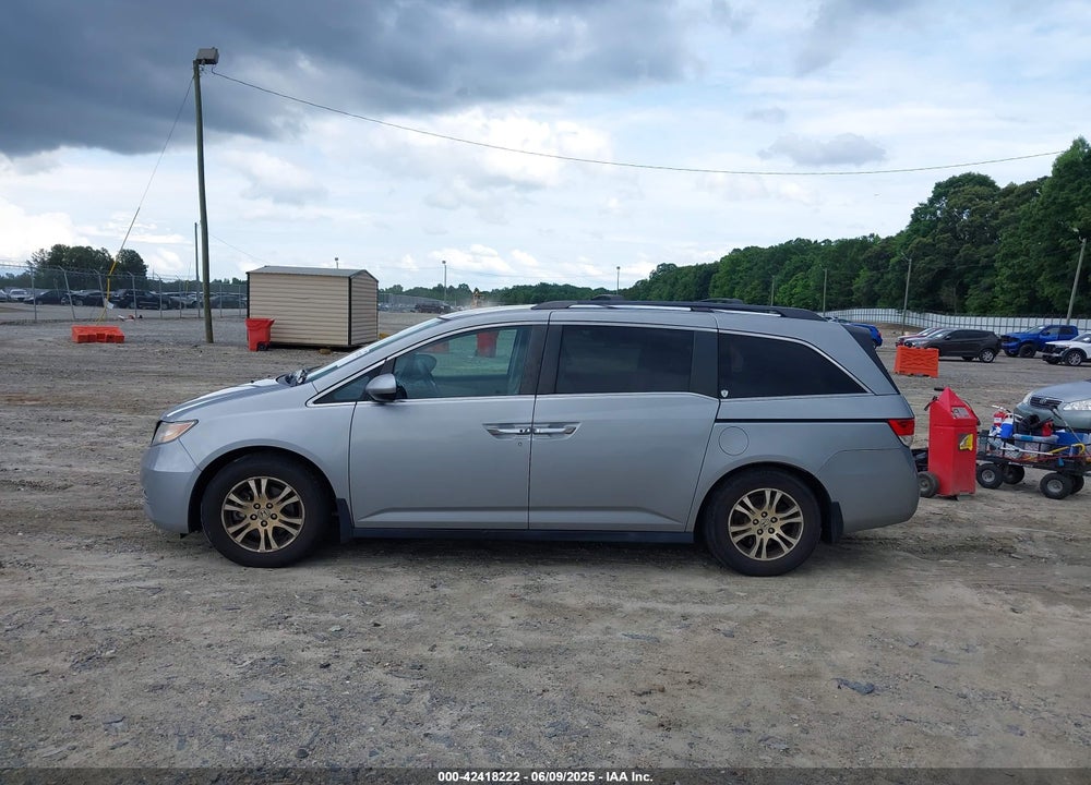 2016 HONDA ODYSSEY SE VIN: 5FNRL5H37GB146921