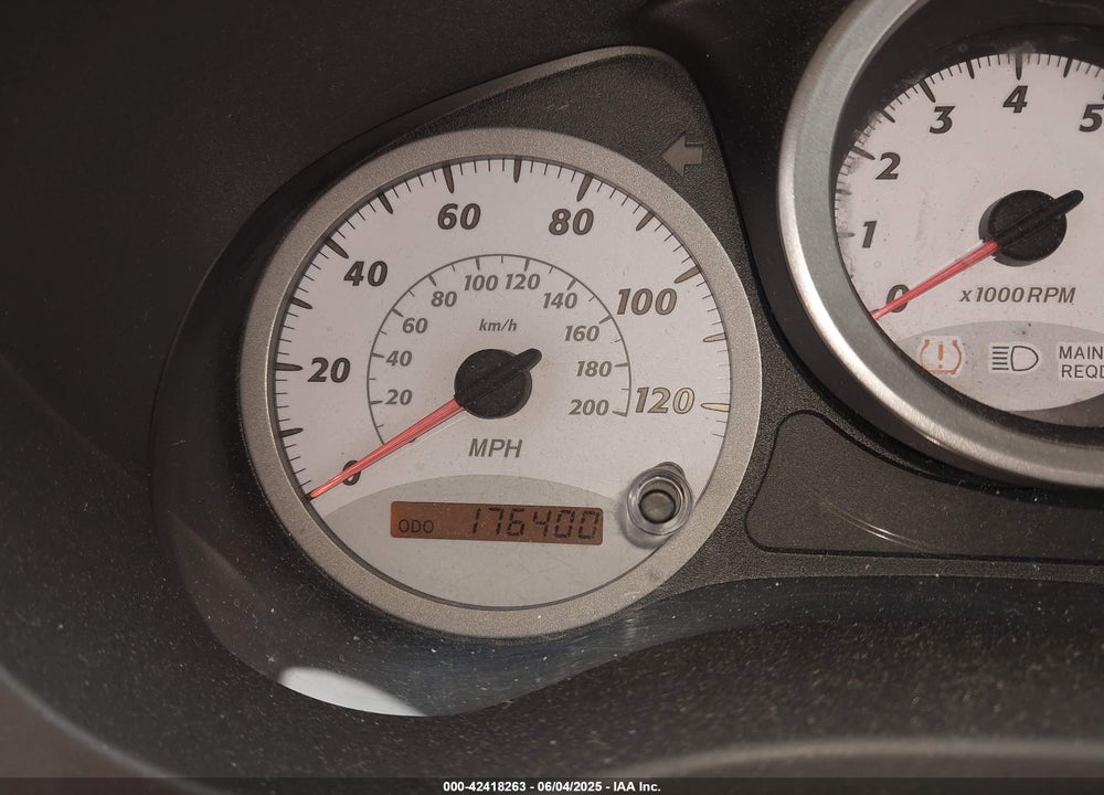 2004 TOYOTA RAV4 VIN: JTEGD20V440044689