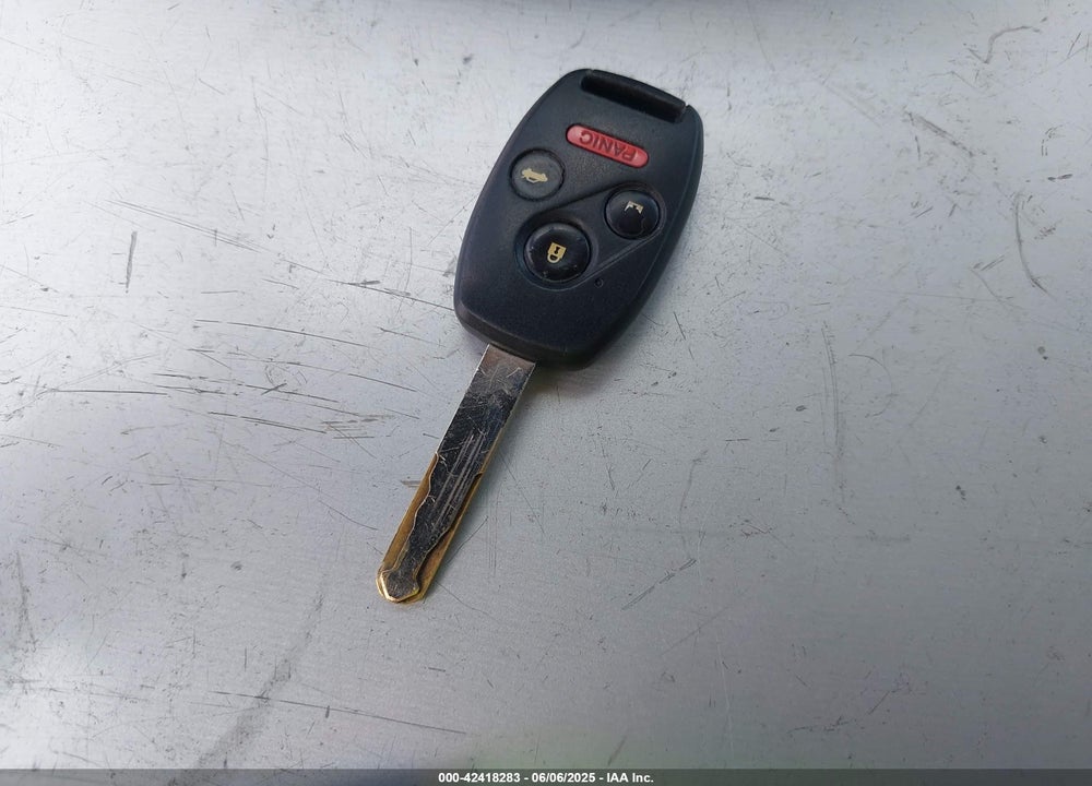 2011 HONDA ACCORD VIN: 1HGCP2F67BA101924