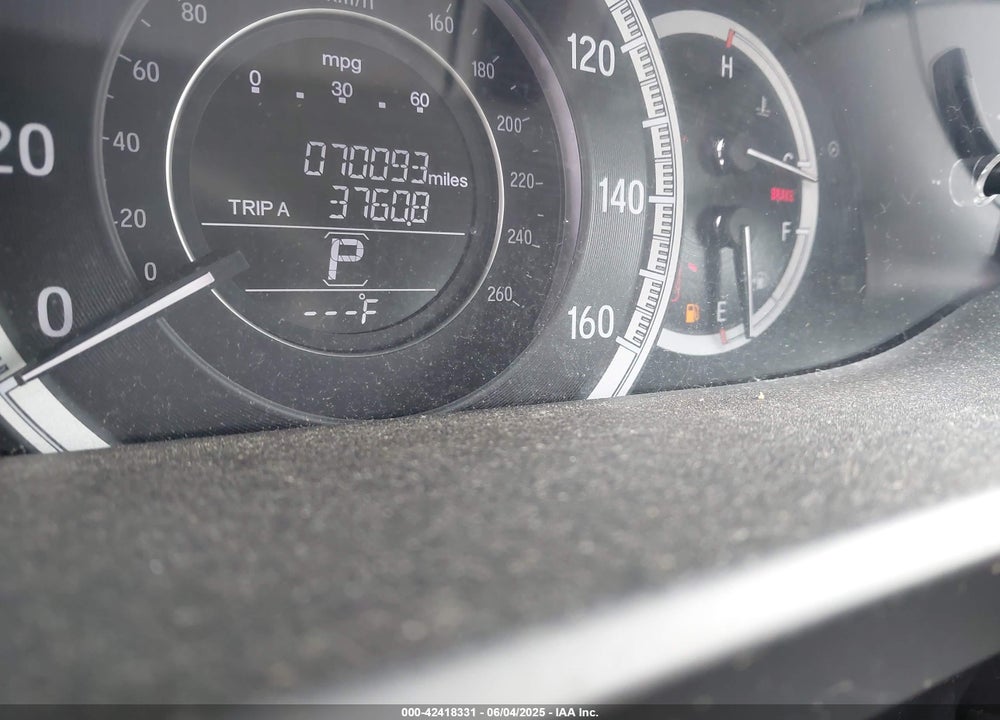 2016 HONDA ACCORD VIN: 1HGCR2F39GA114598