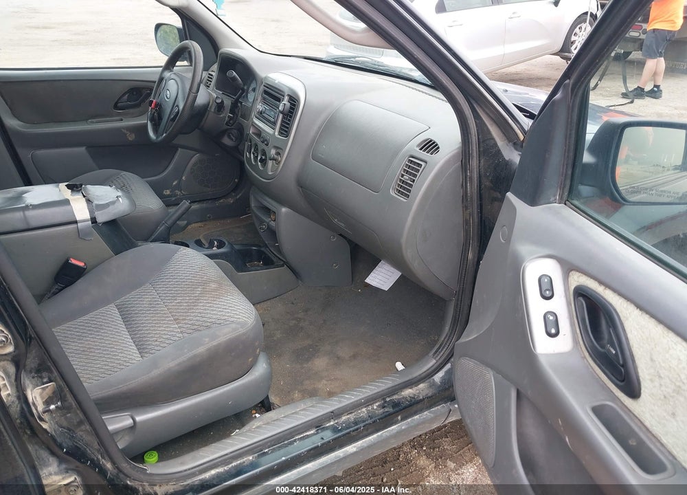 2003 FORD ESCAPE XLT VIN: 1FMYU93153KB00986