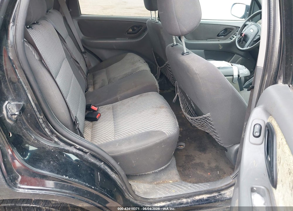 2003 FORD ESCAPE XLT VIN: 1FMYU93153KB00986