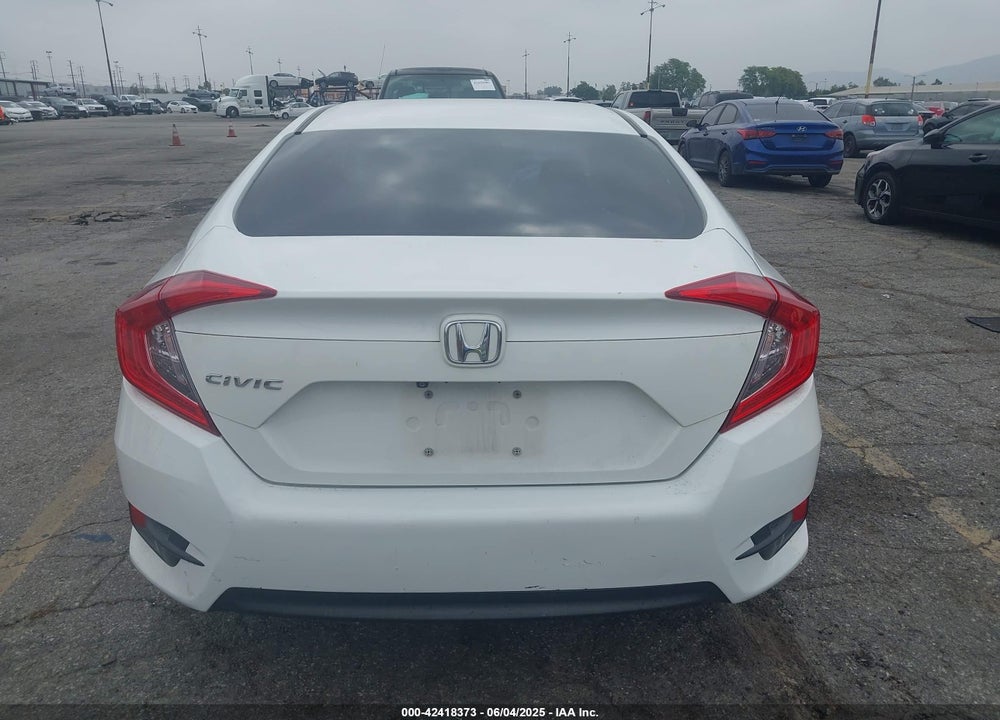 2018 HONDA CIVIC VIN: 2HGFC2F52JH528878