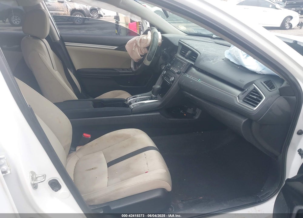 2018 HONDA CIVIC VIN: 2HGFC2F52JH528878