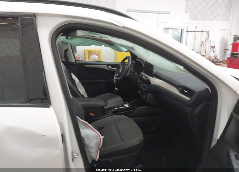 2021 FORD ESCAPE VIN: 1FMCU9G61MUA32742