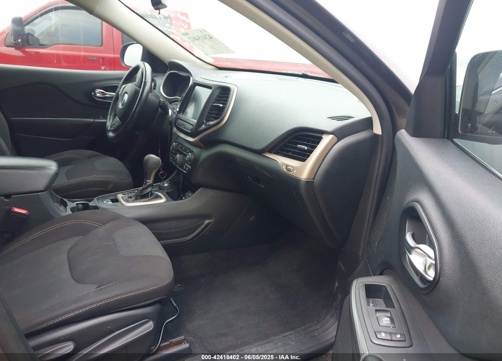 2016 JEEP CHEROKEE VIN: 1C4PJMCB6GW117878