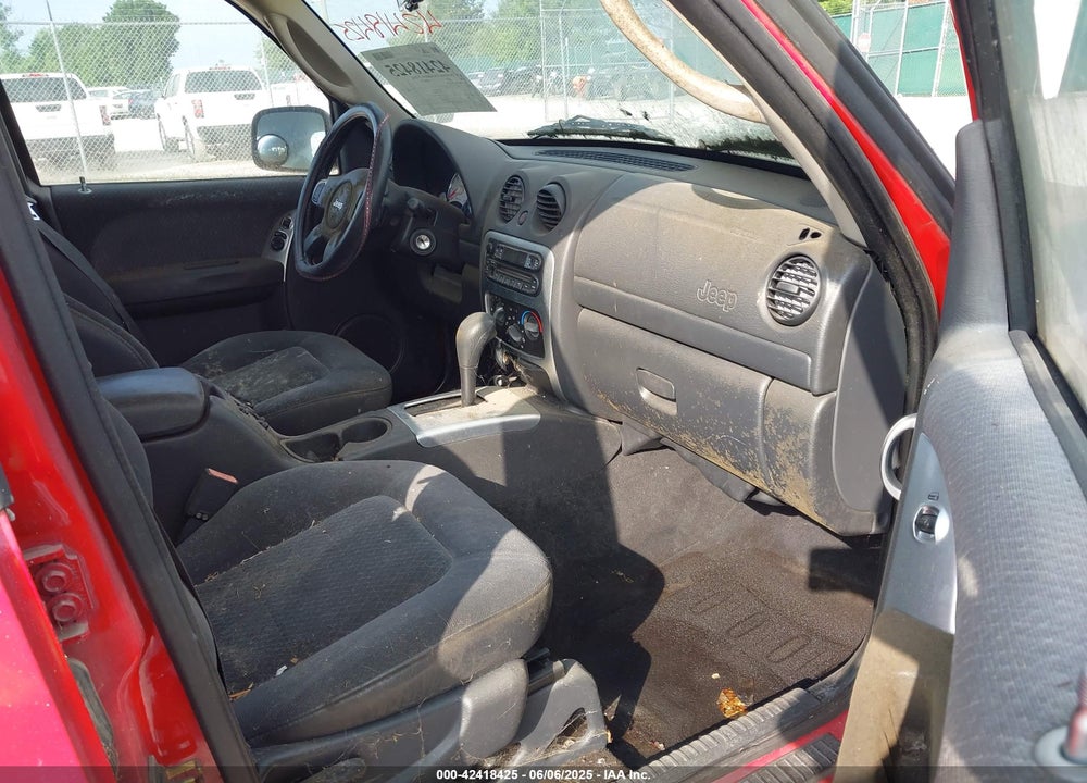 2002 JEEP LIBERTY VIN: 1J4GK58K22W262219