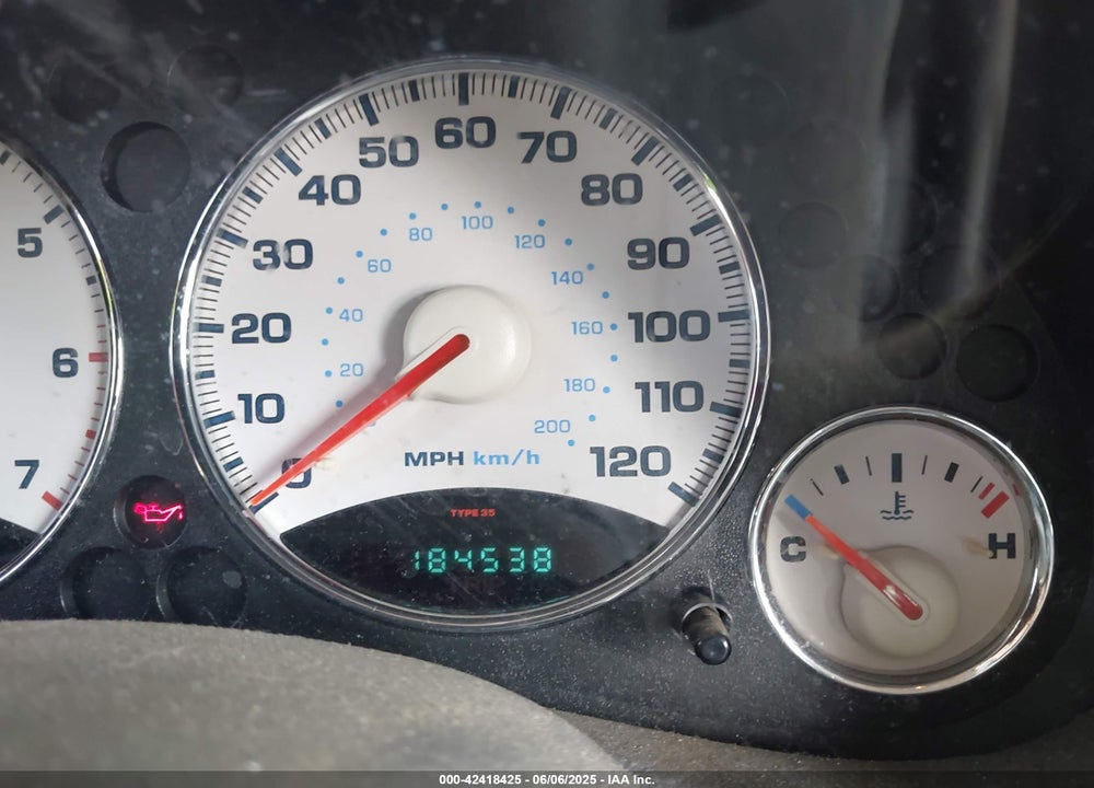 2002 JEEP LIBERTY VIN: 1J4GK58K22W262219