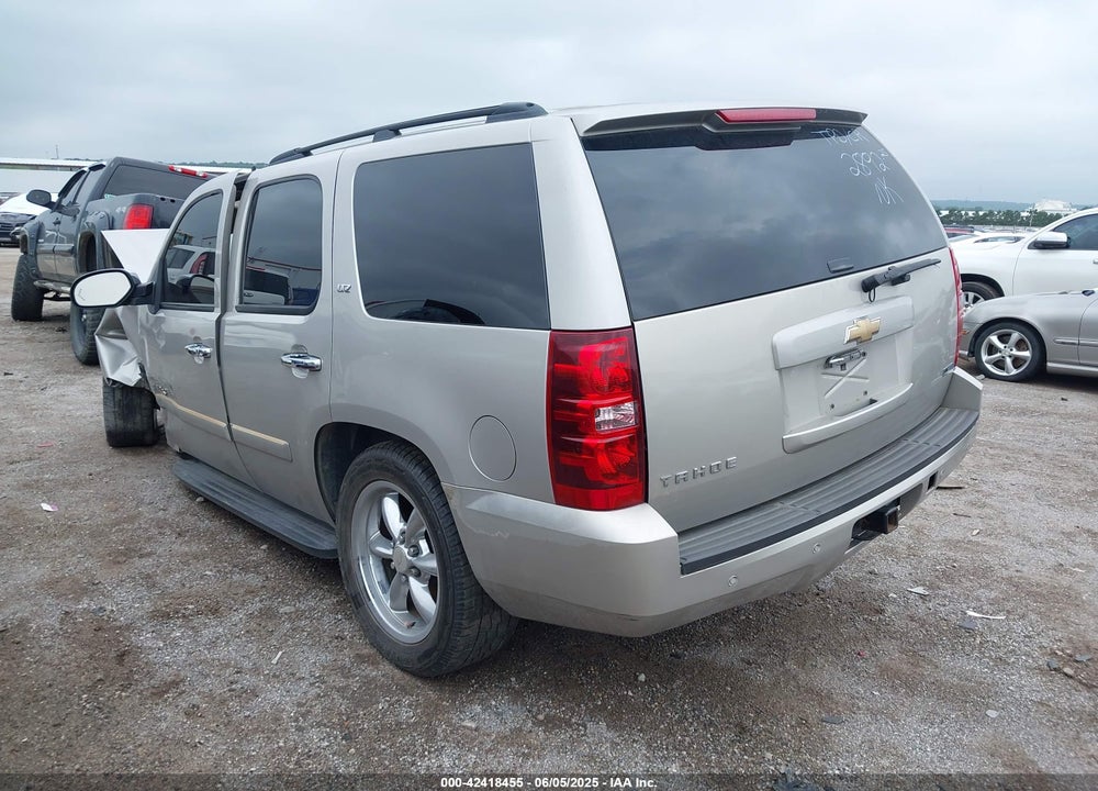 2008 CHEVROLET TAHOE VIN: 1GNFK13048R122221