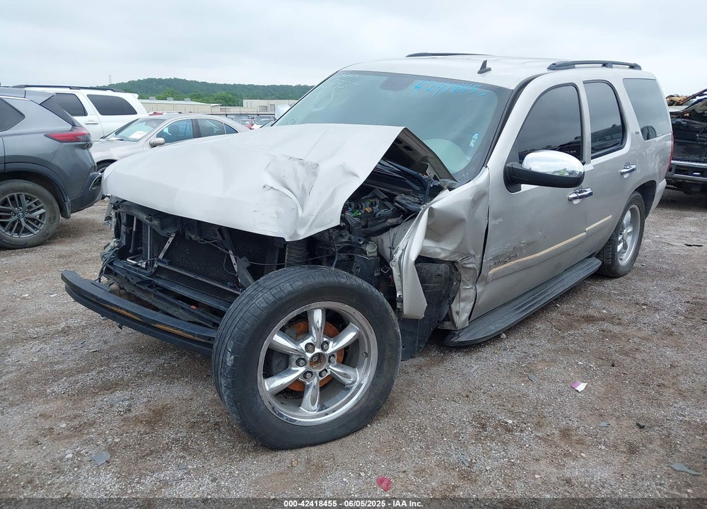 2008 CHEVROLET TAHOE VIN: 1GNFK13048R122221