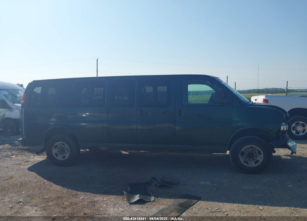 2009 CHEVROLET EXPRESS 3500 LS VIN: 1GAHG39K291137235