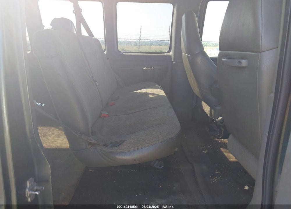 2009 CHEVROLET EXPRESS 3500 LS VIN: 1GAHG39K291137235