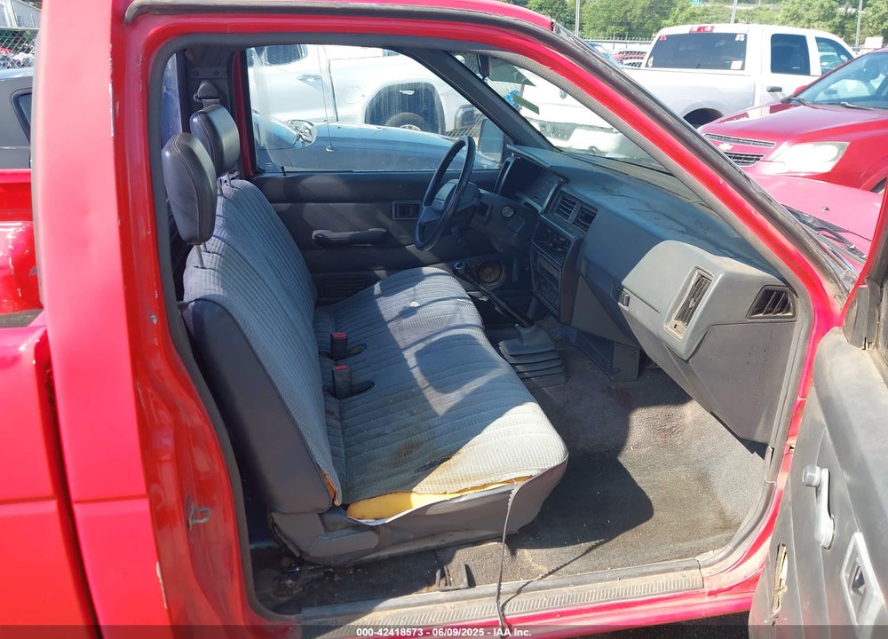 1993 NISSAN TRUCK SHORT WHEELBASE VIN: 1N6SD11S6PC423836