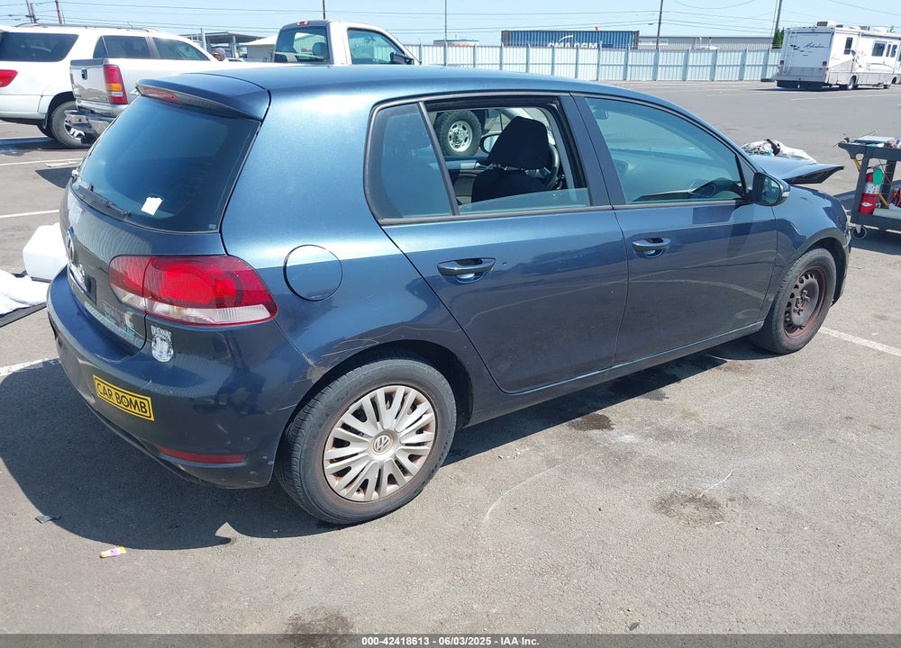 2011 VOLKSWAGEN GOLF VIN: WVWDB7AJ3BW114800