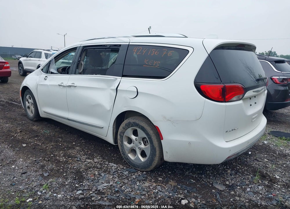 2017 CHRYSLER PACIFICA TOURING L PLUS VIN: 2C4RC1EG2HR506313