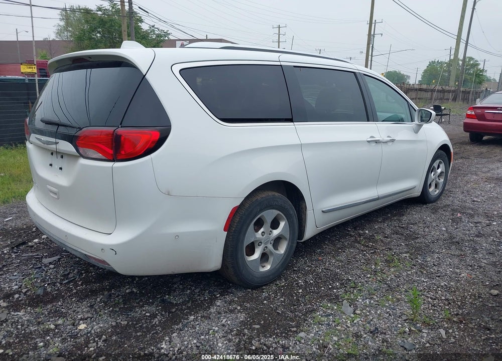 2017 CHRYSLER PACIFICA TOURING L PLUS VIN: 2C4RC1EG2HR506313