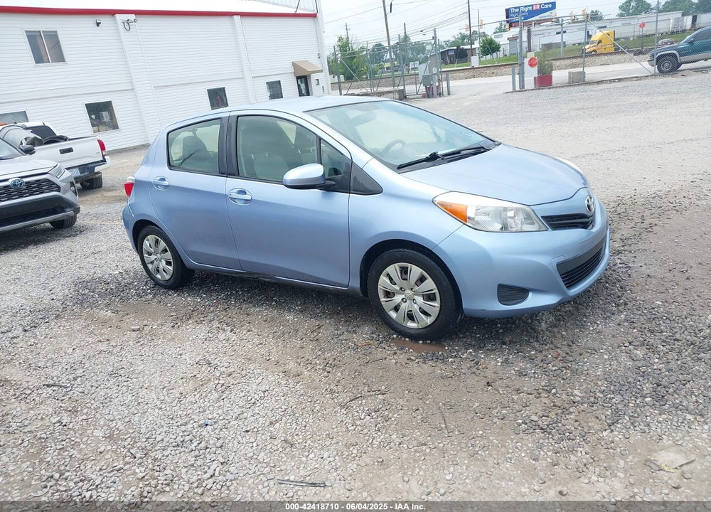 2013 TOYOTA YARIS LE VIN: JTDKTUD35DD568352
