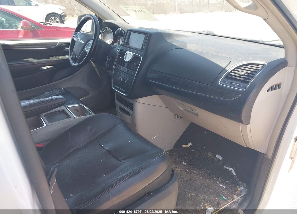 2011 CHRYSLER TOWN & COUNTRY TOURING-L VIN: 2A4RR8DGXBR796729