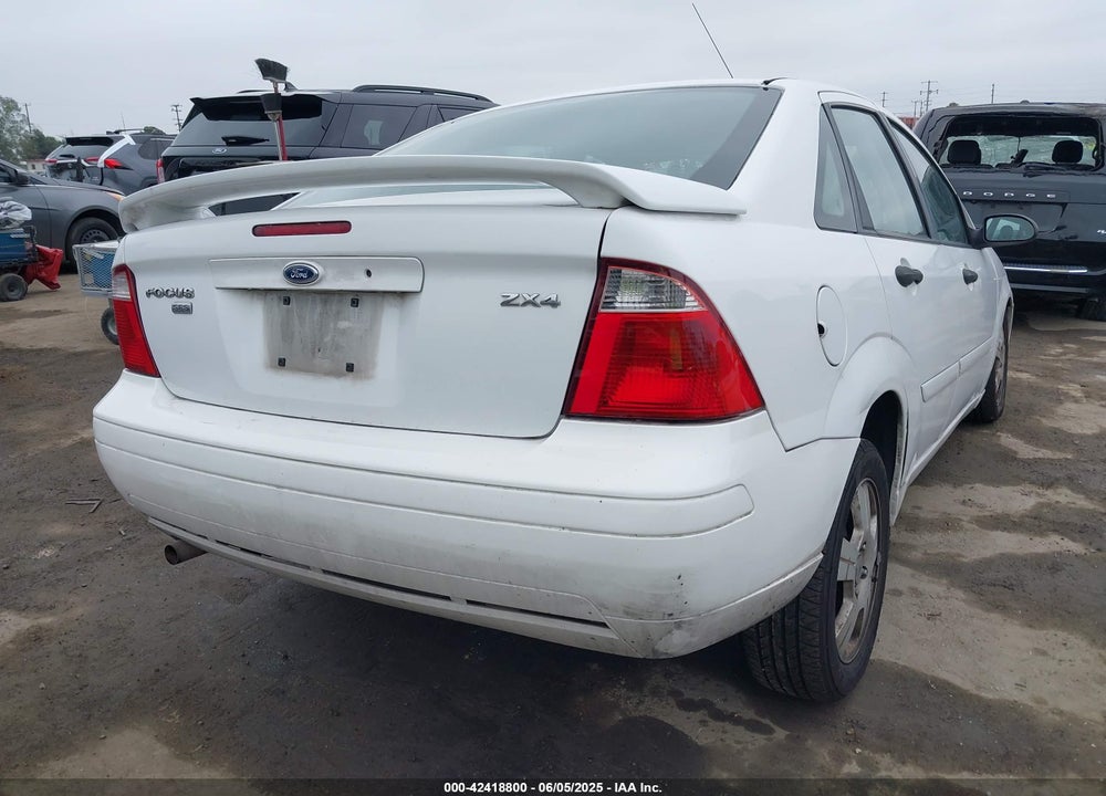 2005 FORD FOCUS ZX4 VIN: 1FAFP34N25W152109