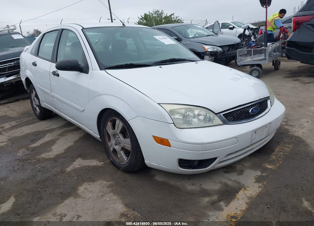 2005 FORD FOCUS ZX4 VIN: 1FAFP34N25W152109