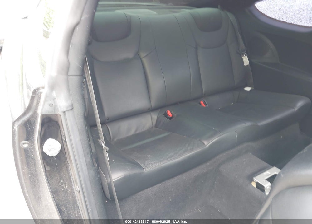 2010 HYUNDAI GENESIS VIN: KMHHU6KH2AU040891