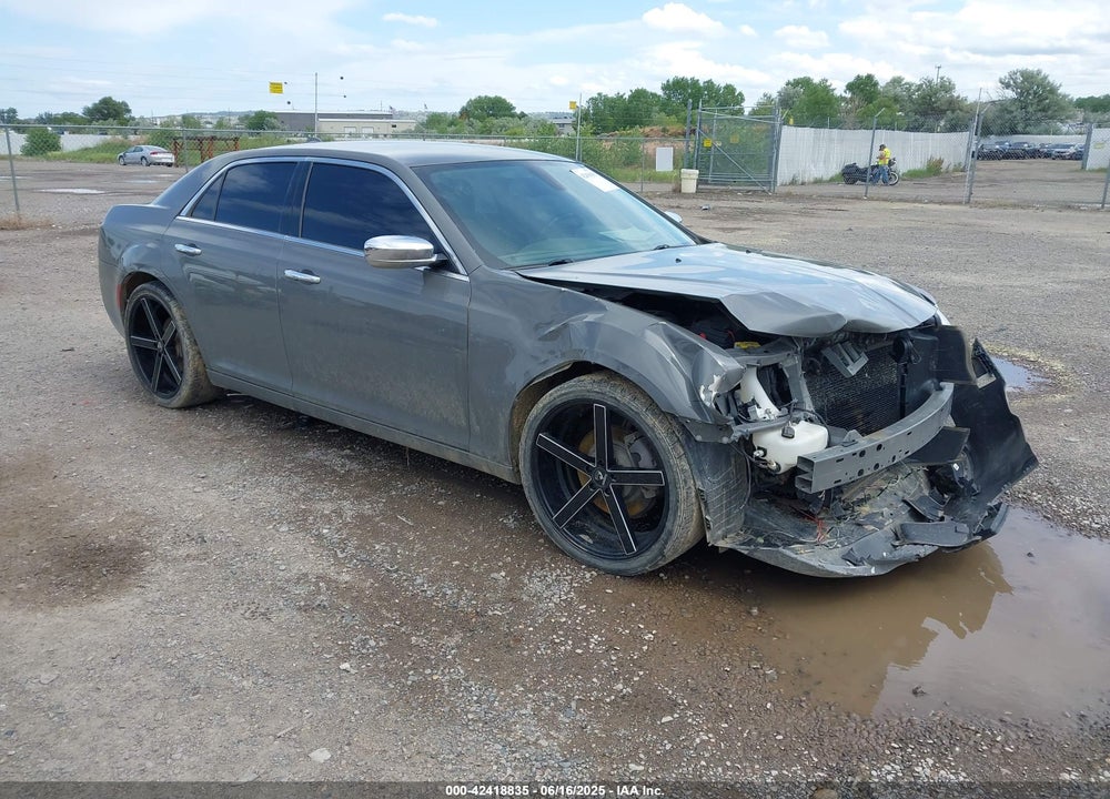 2018 CHRYSLER 300 LIMITED AWD VIN: 2C3CCAKG6JH177450