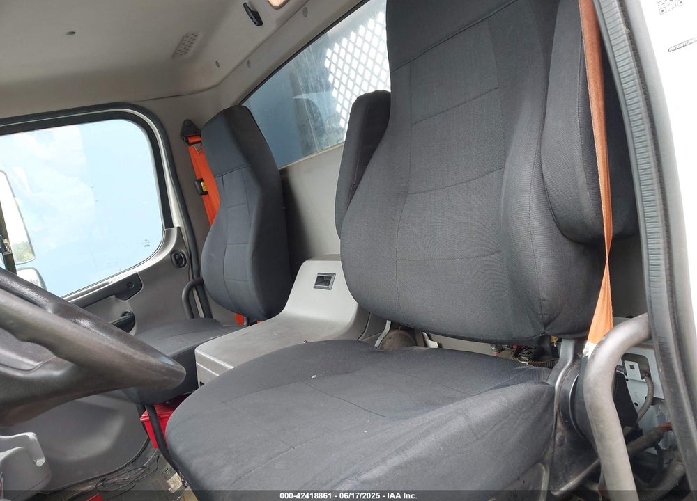 2016 FREIGHTLINER M2 106 MEDIUM DUTY VIN: 1FVACXDT6GHGZ3006