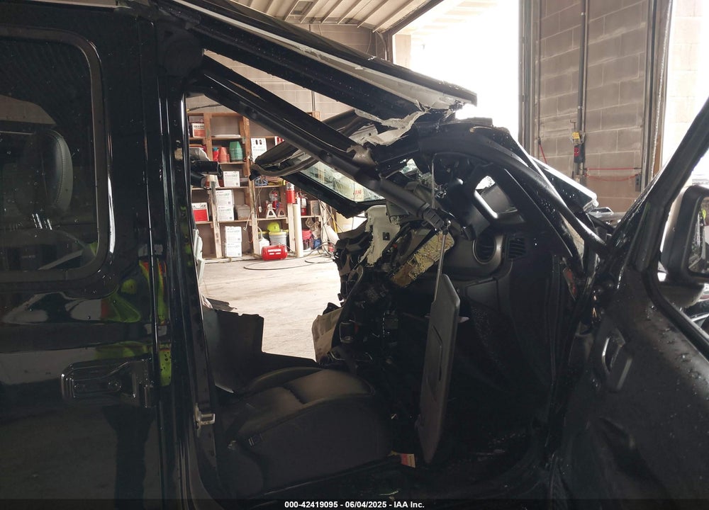 2021 JEEP WRANGLER UNLIMITED VIN: 1C4HJXDN8MW740087