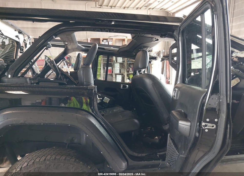 2021 JEEP WRANGLER UNLIMITED VIN: 1C4HJXDN8MW740087