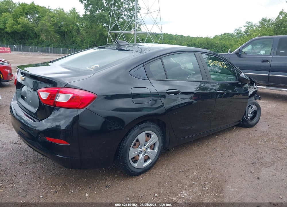 2018 CHEVROLET CRUZE VIN: 1G1BC5SM6J7195696