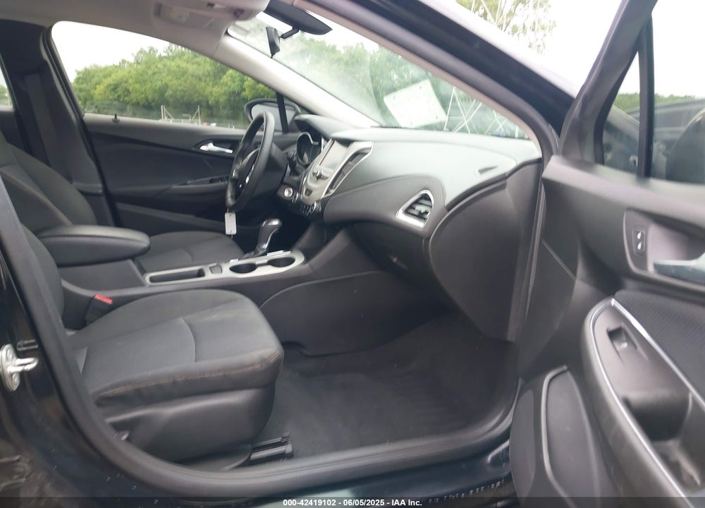 2018 CHEVROLET CRUZE VIN: 1G1BC5SM6J7195696