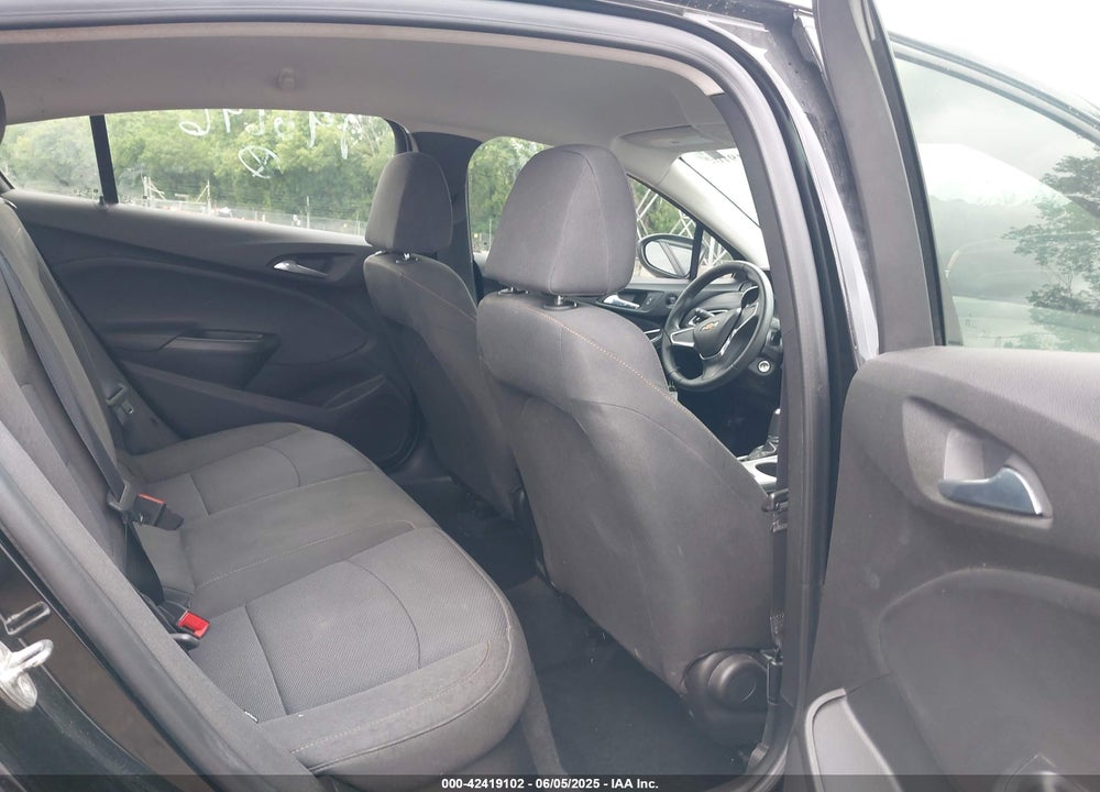 2018 CHEVROLET CRUZE VIN: 1G1BC5SM6J7195696