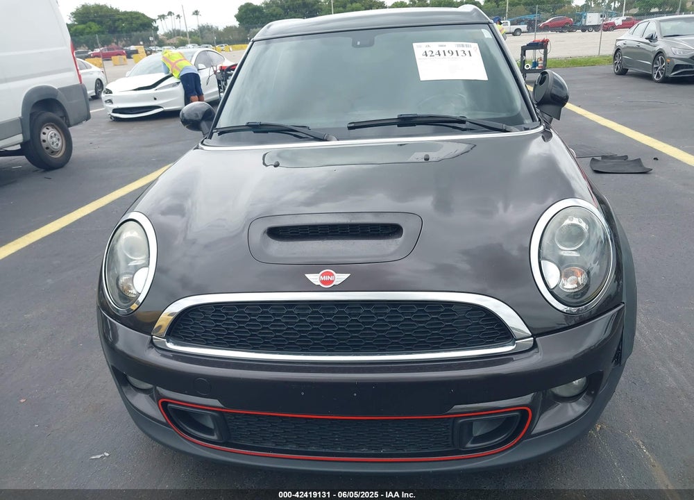 2014 MINI CLUBMAN VIN: WMWZG3C53ETY33385