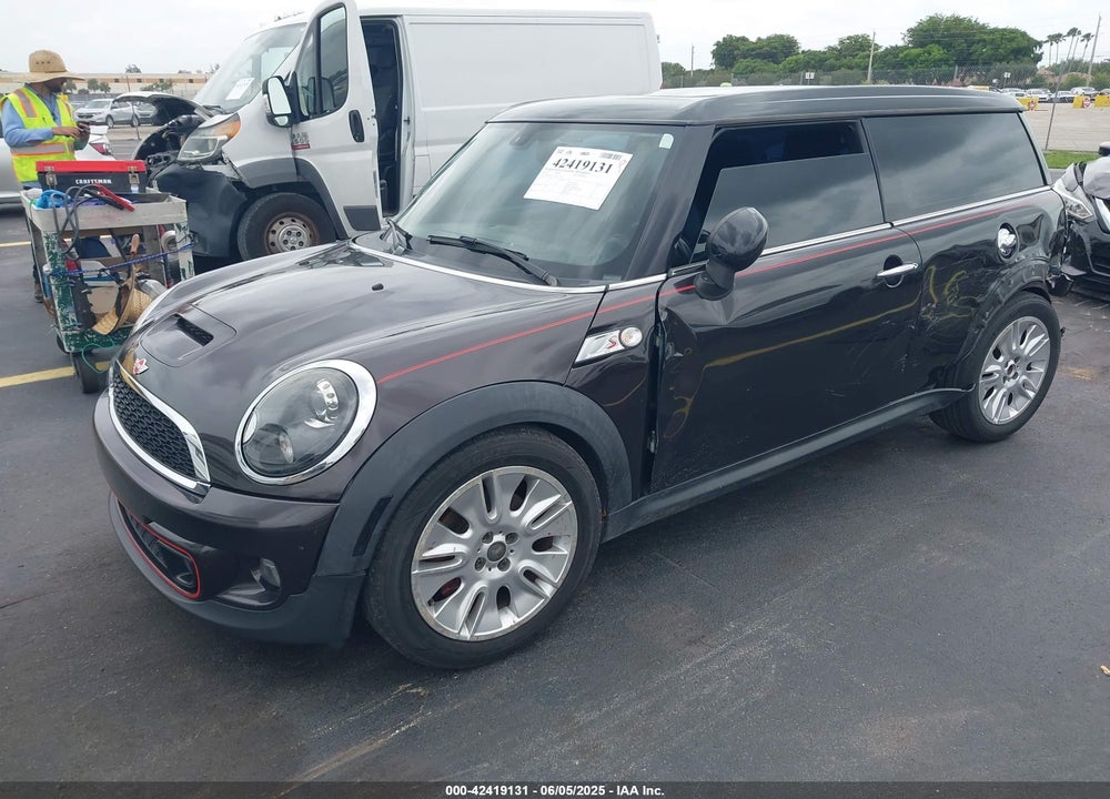 2014 MINI CLUBMAN VIN: WMWZG3C53ETY33385