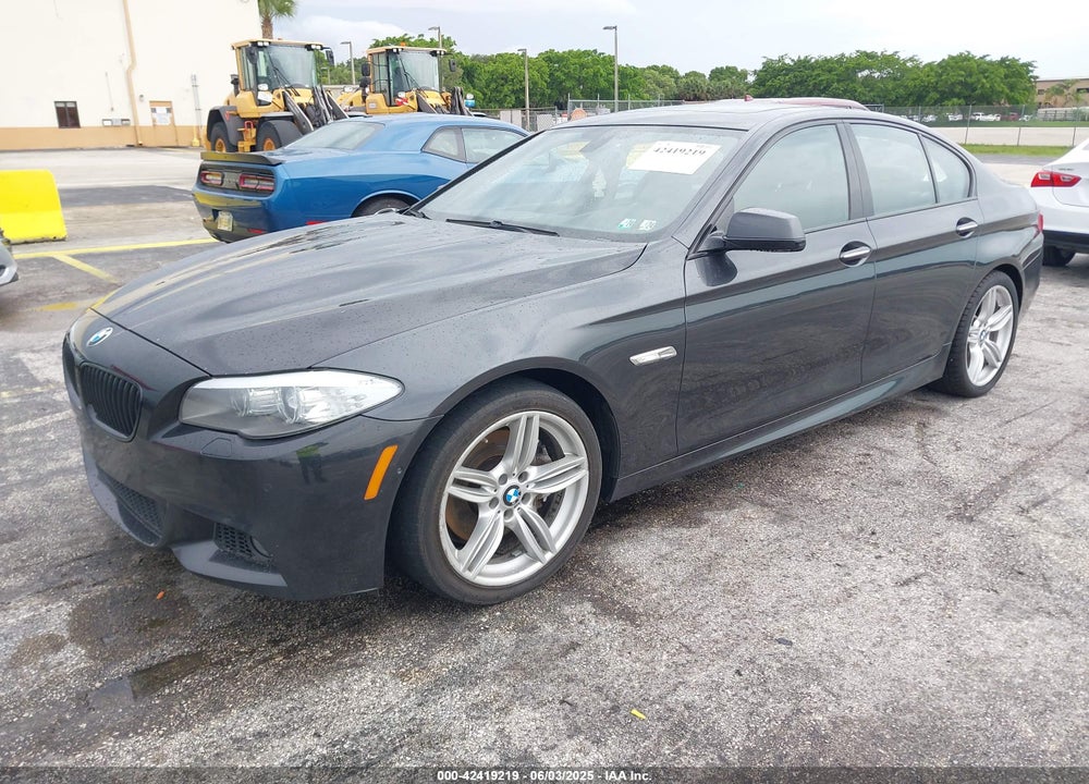 2013 BMW 550 VIN: WBAFR9C55DC271603