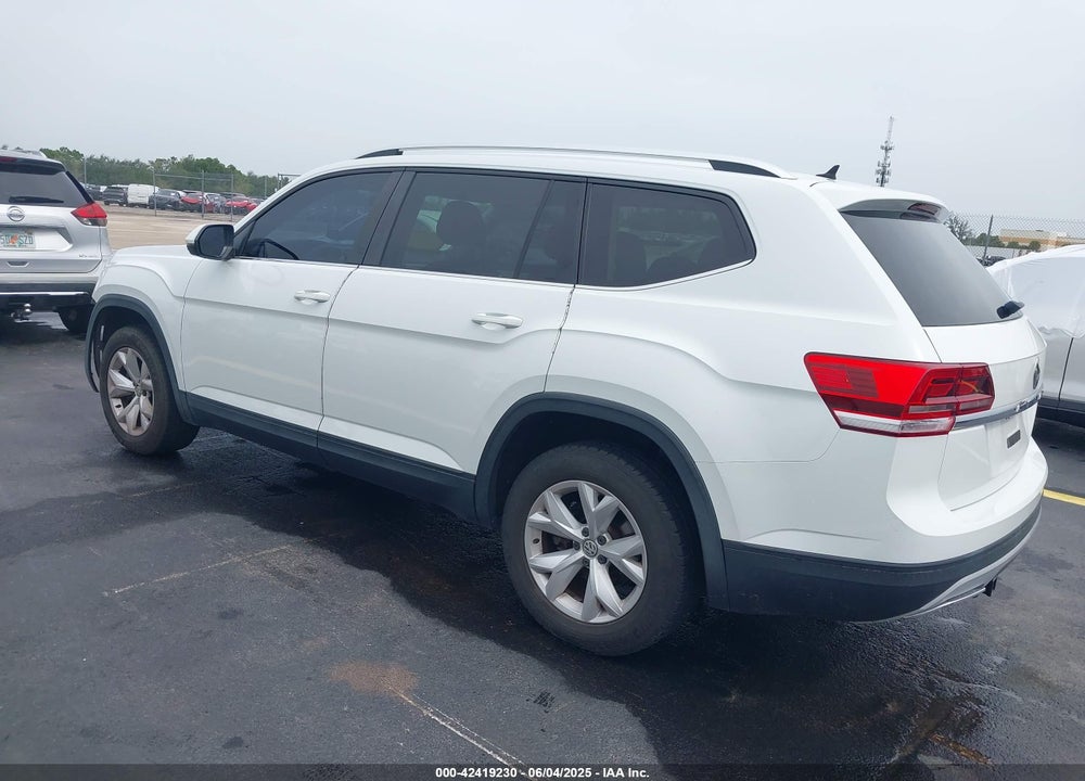 2018 VOLKSWAGEN ATLAS VIN: 1V2AP2CA7JC599090