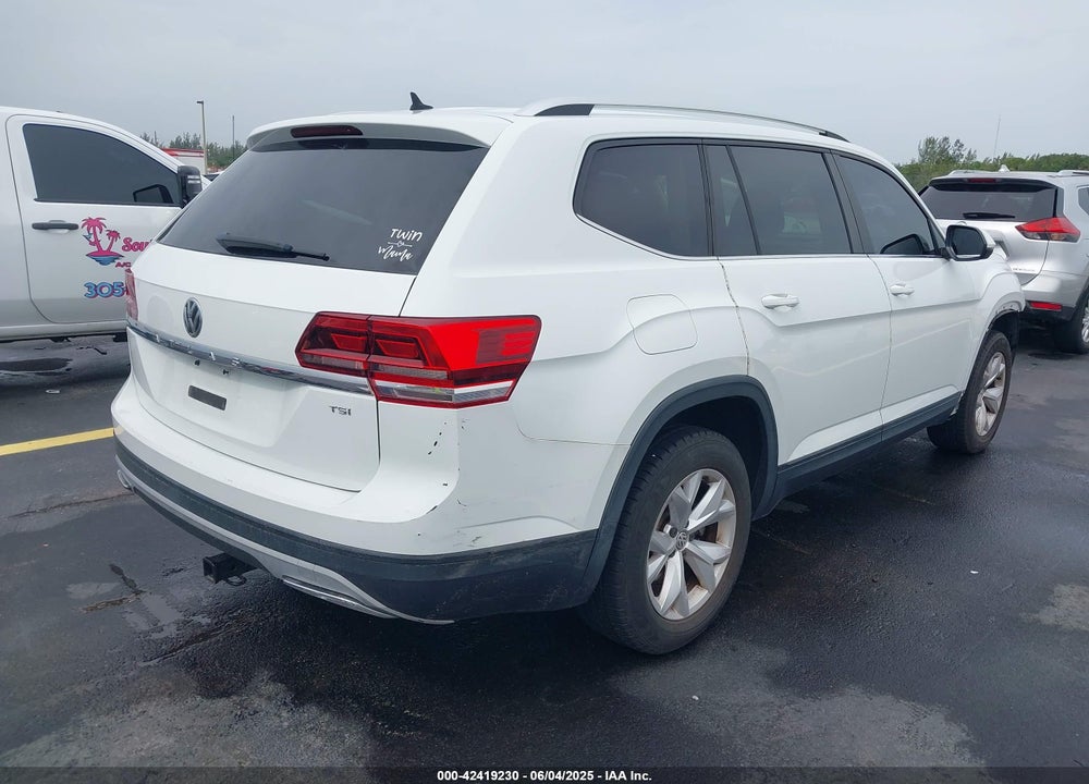 2018 VOLKSWAGEN ATLAS VIN: 1V2AP2CA7JC599090