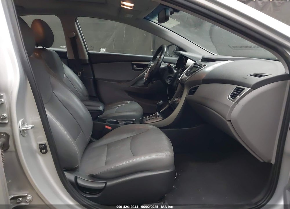 2013 HYUNDAI ELANTRA VIN: KMHDH4AE3DU547978