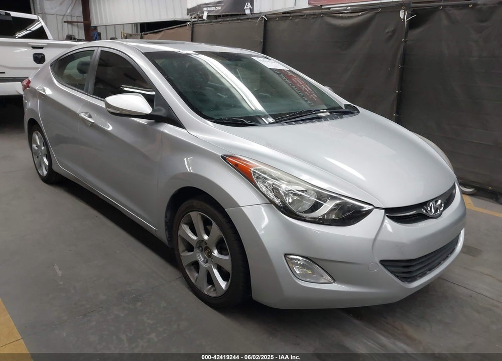 2013 HYUNDAI ELANTRA VIN: KMHDH4AE3DU547978