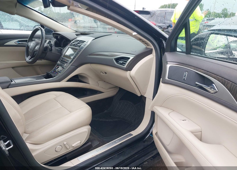 2017 LINCOLN MKZ RESERVE VIN: 3LN6L5FC5HR615781