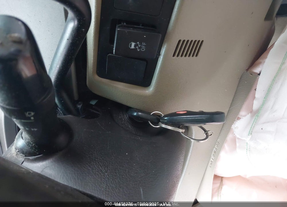 2010 TOYOTA TUNDRA VIN: 5TFUY5F14AX133182