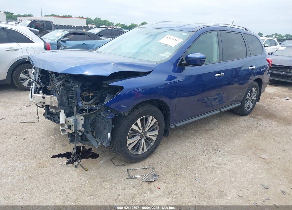 2017 NISSAN PATHFINDER VIN: 5N1DR2MM8HC643220