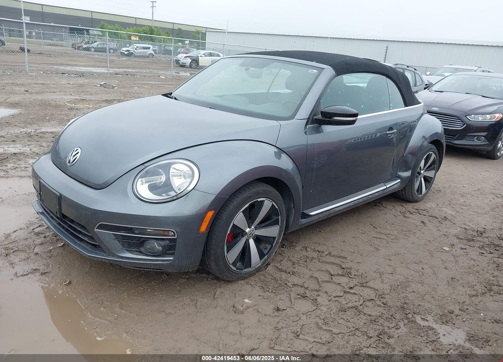 2013 VOLKSWAGEN BEETLE 2.0T VIN: 3VW8T7AT8DM832682