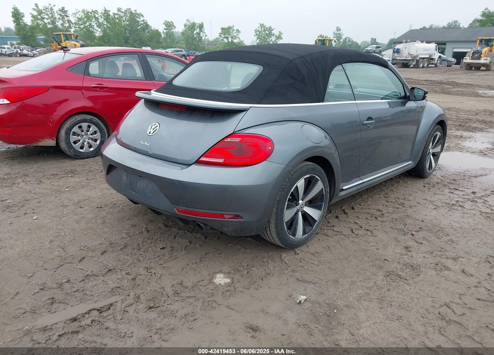 2013 VOLKSWAGEN BEETLE 2.0T VIN: 3VW8T7AT8DM832682