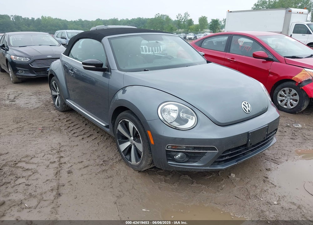 2013 VOLKSWAGEN BEETLE 2.0T VIN: 3VW8T7AT8DM832682