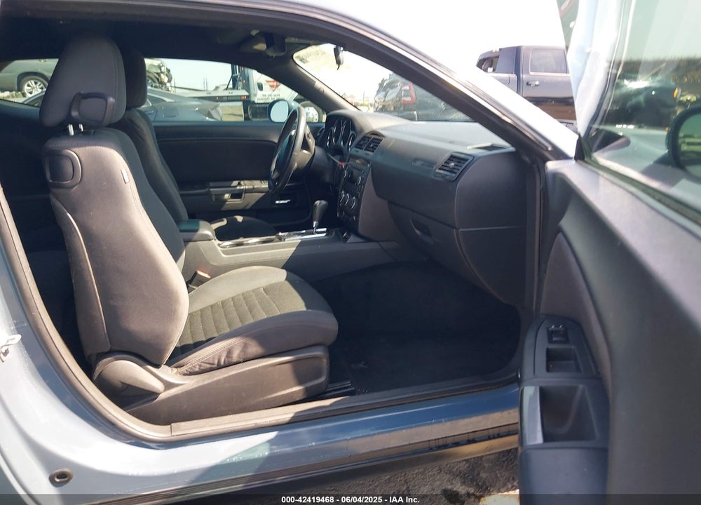 2014 DODGE CHALLENGER SXT VIN: 2C3CDYAG1EH289991