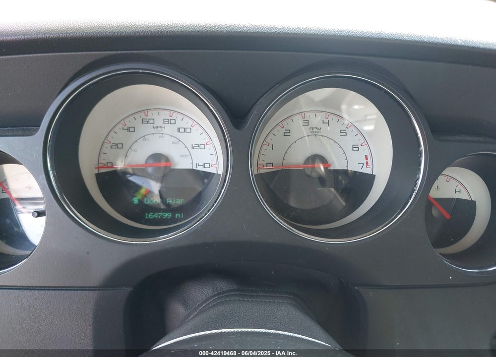 2014 DODGE CHALLENGER SXT VIN: 2C3CDYAG1EH289991