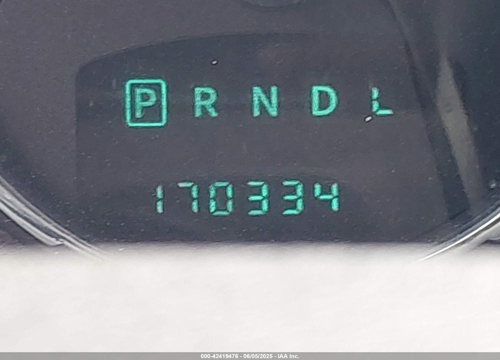 2008 JEEP LIBERTY VIN: 1J8GP28K38W284933